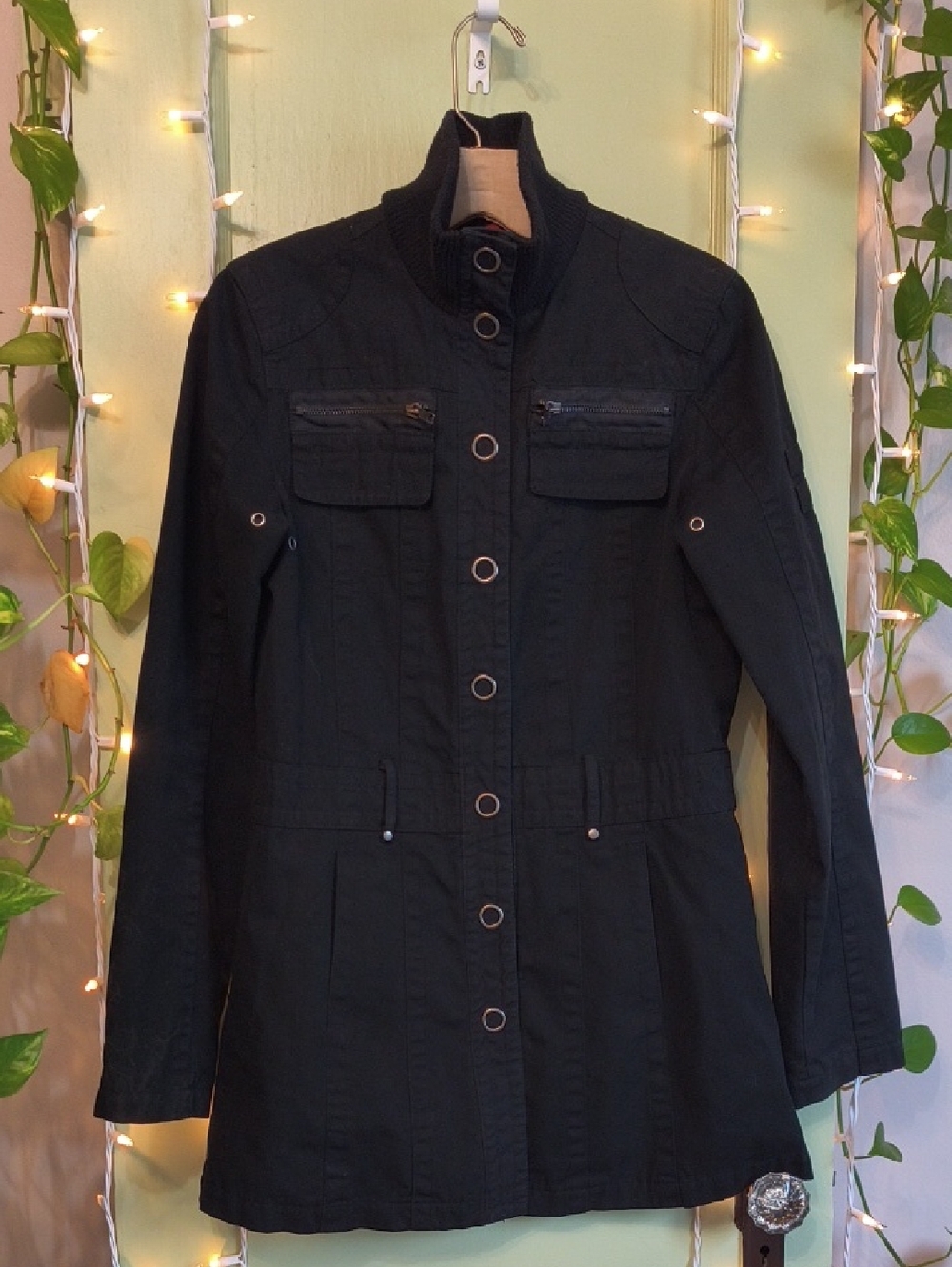 Women's Coffee Shop Red Mid Length Black Snap Button Mockneck Coat S